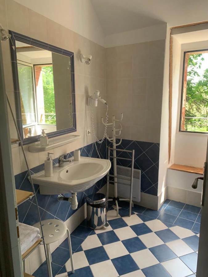 Chambres D'Hotes Maison Redon Tour-de-Faure Екстериор снимка