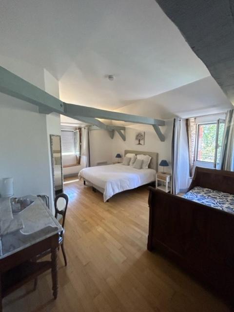 Chambres D'Hotes Maison Redon Tour-de-Faure Екстериор снимка
